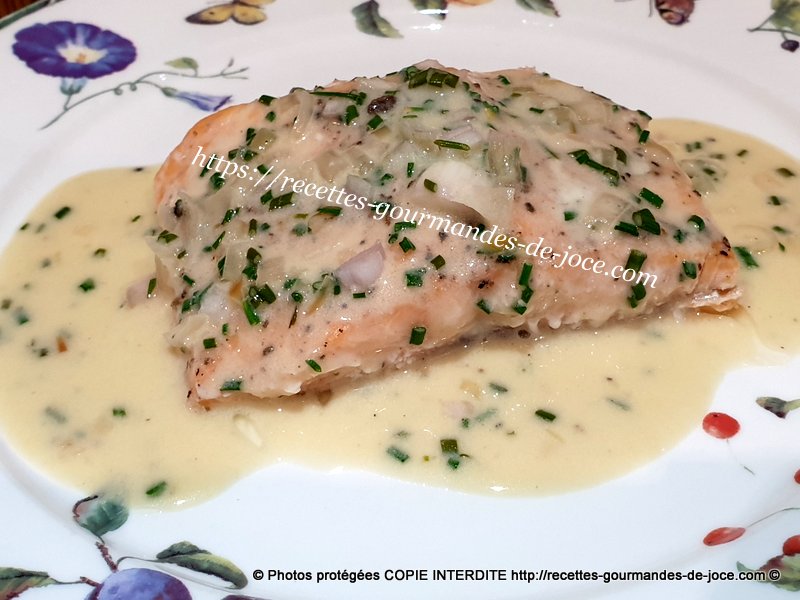 Pavés de saumon sauce ciboulette saveur champignons. – Recettes