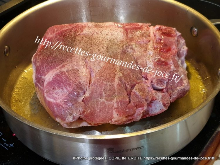 Carré de porc en cocotte aux champignons, carottes et pommes de terre