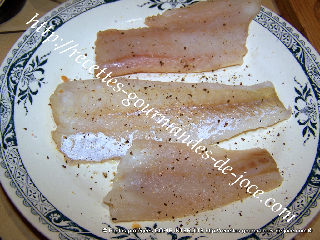Filets de colin poêlés sauce crémée au vin blanc. – Recettes Gourmandes