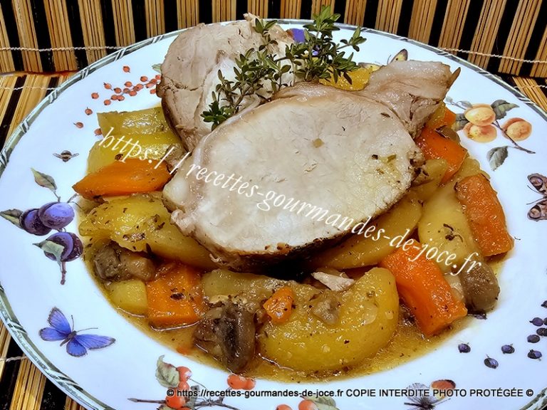 Carré de porc en cocotte aux champignons, carottes et pommes de terre